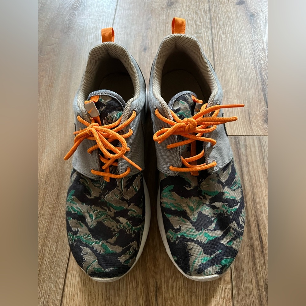 Nike rosche shoes